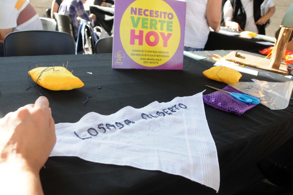 40928 | Manos que Bordan Memoria  - Dir. Gral. de Comunicación Social (Marcelo Beltrame)