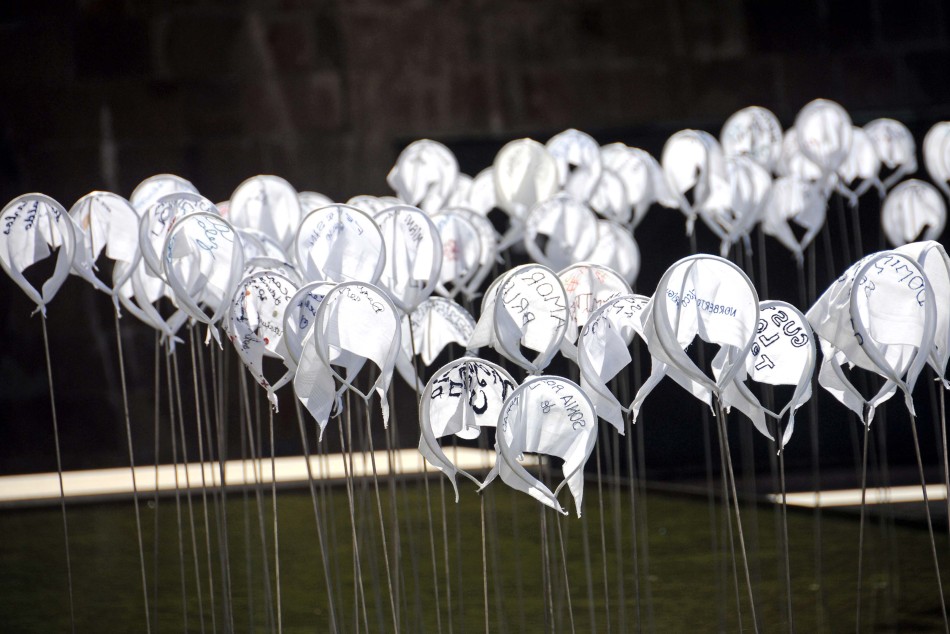 48933 | Muestra Manos que Bordan Memoria  - Dir. Gral. de Comunicación Social (Marcelo Beltrame)