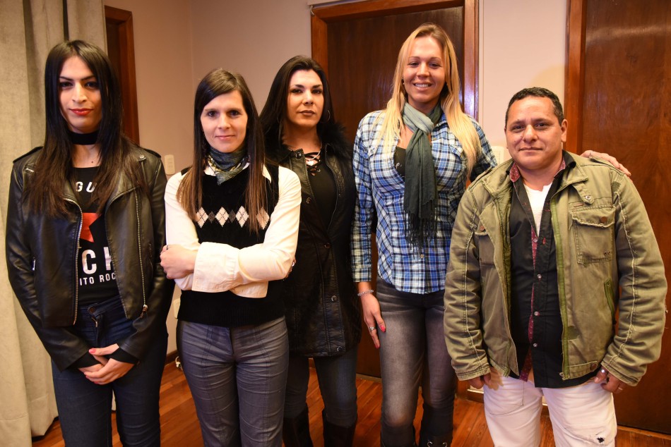 92038 | Presentación ingresantes a la planta municipal por el cupo laboral Trans - Dir. Gral. de Comunicación Social (Silvio Moriconi)