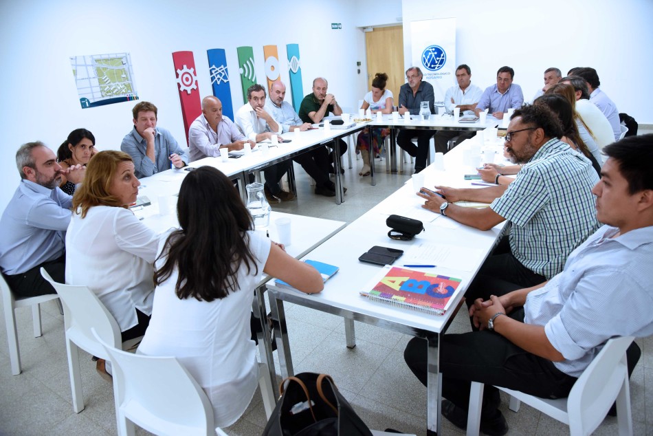 119429 | Reunion Gabinete Polo Tecnologico - Dir. Gral. de Comunicación Social (Marcelo Beltrame)
