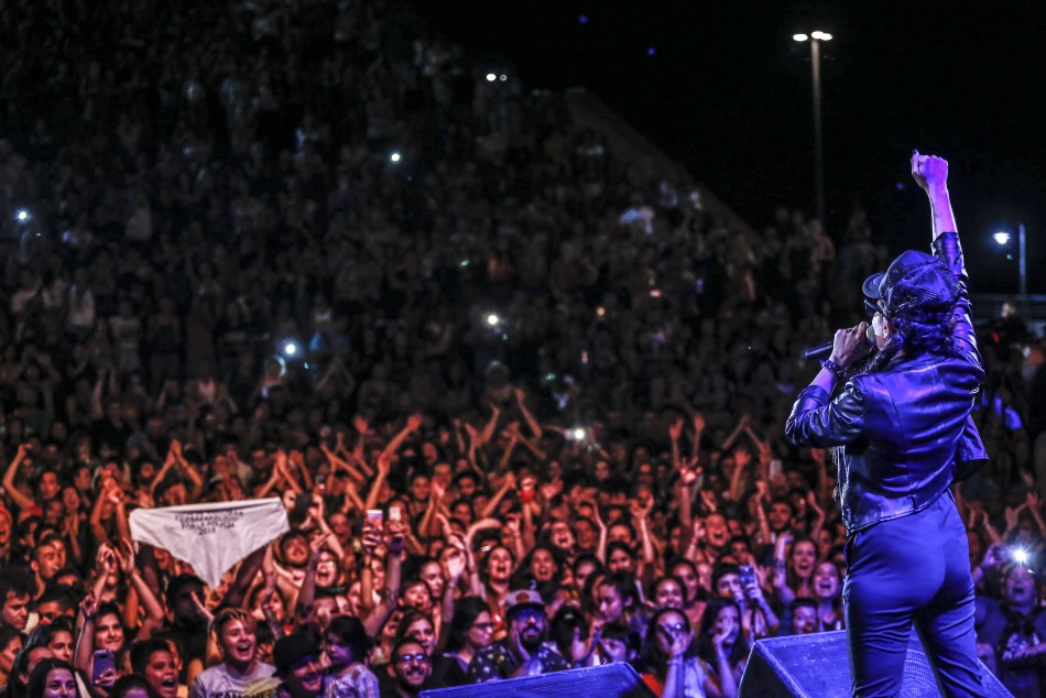 127122 | Miss Bolivia brindó un concierto memorable en las escalinatas del Parque España - Sec. de Cultura y Educación (Guillermo Turin Bootello)