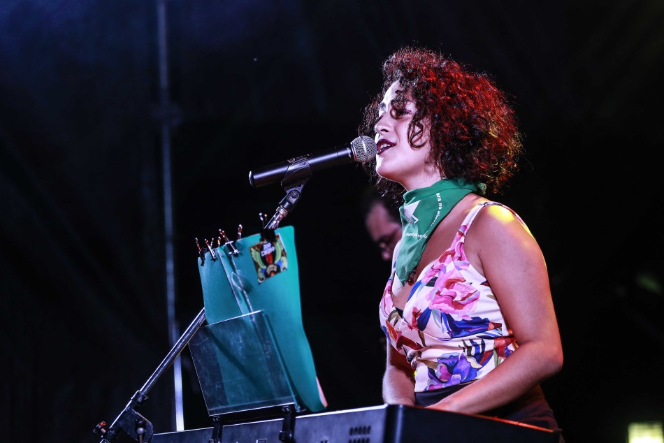 127132 | Agustina Roldán en las escalinatas del Parque España - Sec. de Cultura y Educación (Guillermo Turin Bootello)