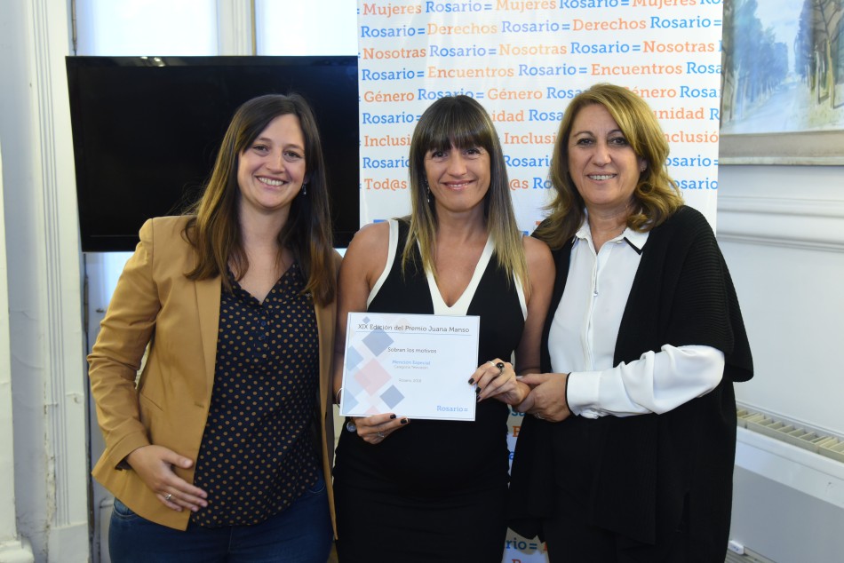 127642 | Televisión: Carla Coscarelli, mención especial a Sobran los Motivos (Canal 5) - Dir. Gral. de Comunicación Social (Franco Trovato)