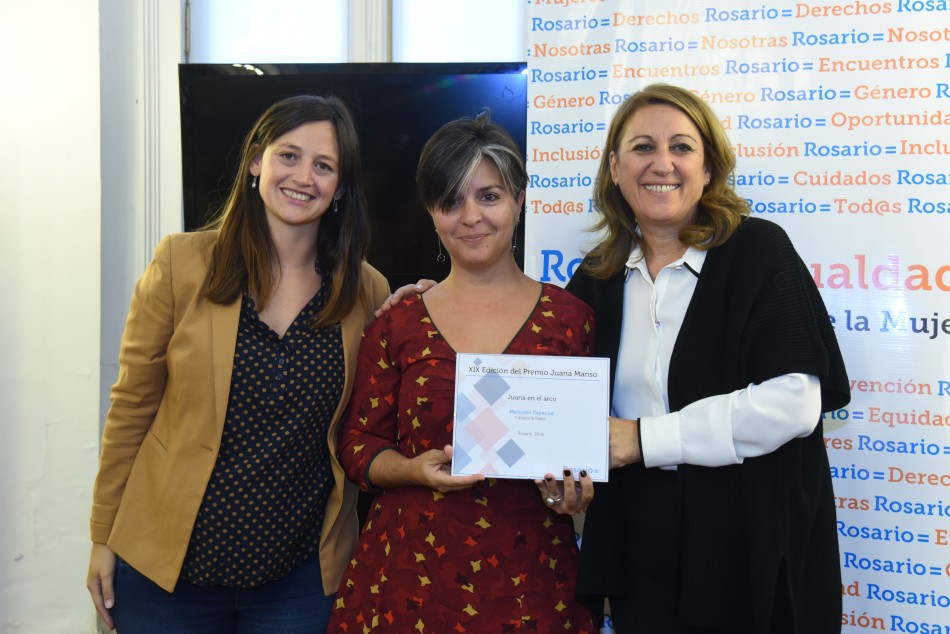 127645 | Radio: Virginia Giacosa, mención especial a Juana en el Arco (Radio Universidad) - Dir. Gral. de Comunicación Social (Franco Trovato)