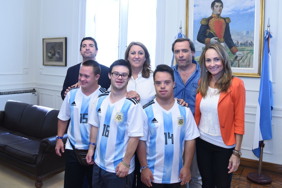 127818 | Actividad por el día internacional por el síndrome de down  - Dir. Gral. de Comunicación Social (Franco Trovato)