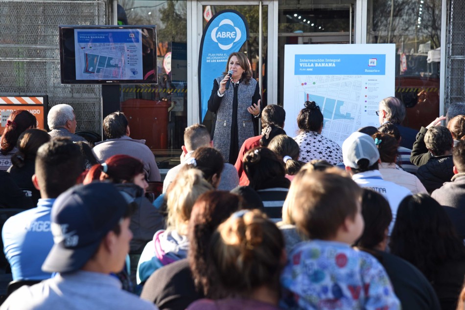 147722 | Anuncio Apertura Calles Villa Banana  - Dir. Gral. de Comunicación Social (Marcelo Beltrame)