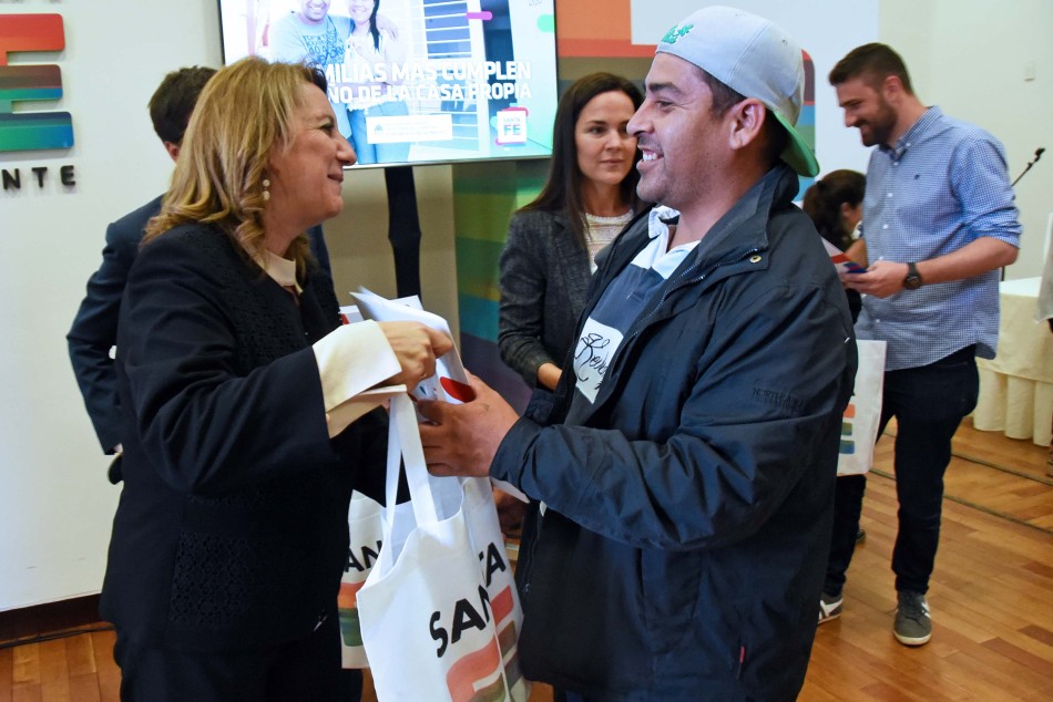 168236 | Entrega Escrituras Villa Olimpica  - Subsecretaría de Comunicación Social (Marcelo Beltrame)