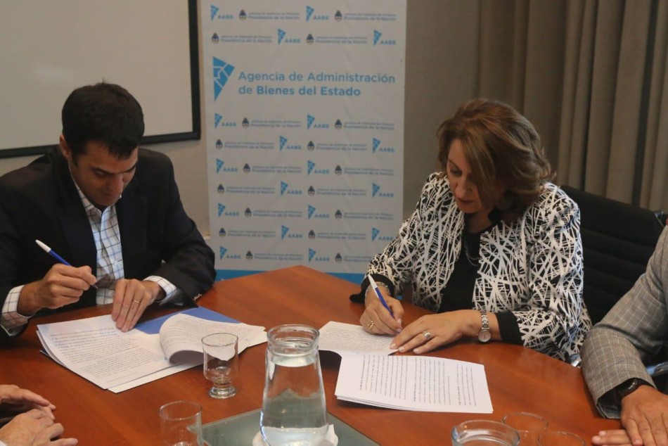 176098 | Municipio adquirió un terreno de Nación para solucionar el problema de la Curva Tucumán - Subsecretaría de Comunicación Social