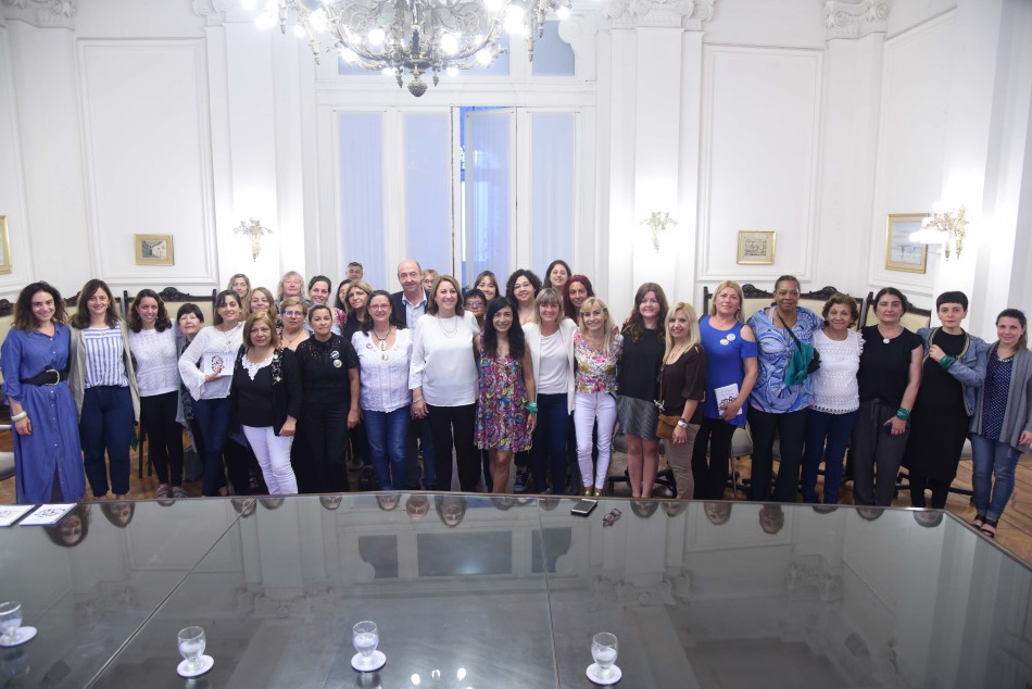 178756 | Firma convenio por  intervenciones contra la violencia de género - Subsecretaría de Comunicación Social (Silvio Moriconi)