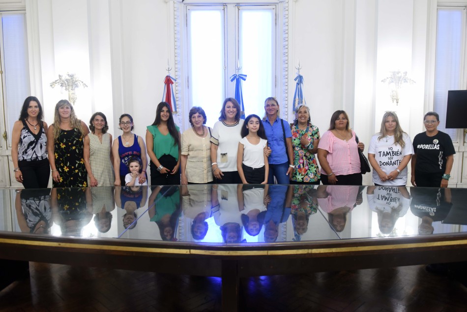 189320 | Mujeres que acompañaron a Fein al Concejo - Subsecretaría de Comunicación Social (Silvio Moriconi)