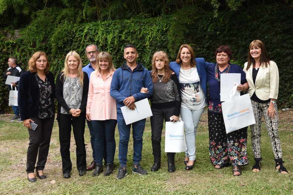 192201 | Entrega de 120 escrituras a vecinos de distintos barrios - Subsecretaría de Comunicación Social (Silvio Moriconi)