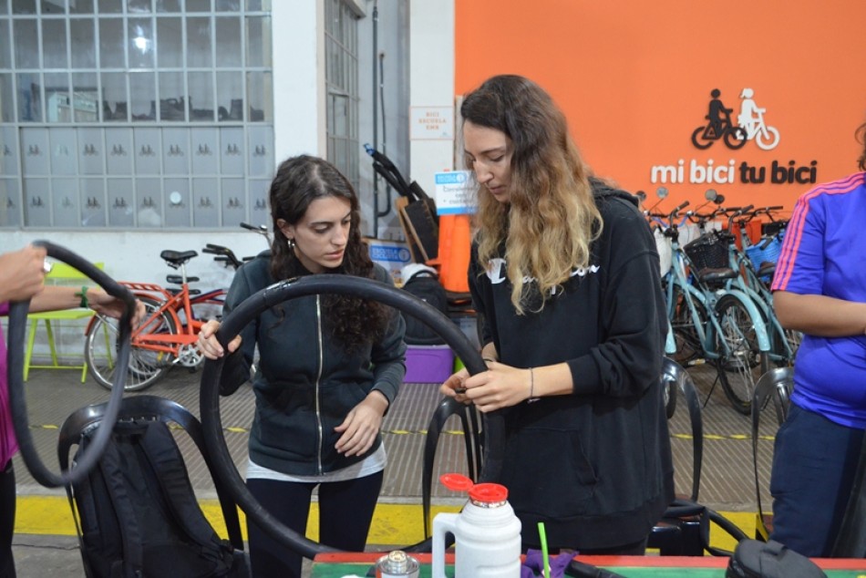 199118 | Taller de ciclomecánica para mujeres - Gentileza