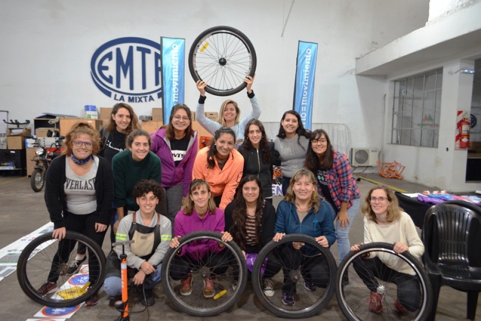 199120 | Taller de ciclomecánica para mujeres - Gentileza
