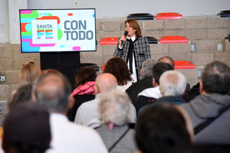 208810 | Entrega Escrituras  - Subsecretaría de Comunicación Social (Marcelo Beltrame)