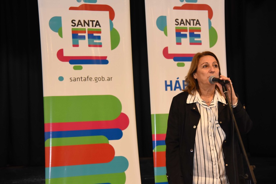 209945 | Entregas de 200 escrituras Bº Santa Lucía - Subsecretaría de Comunicación Social (Silvio Moriconi)