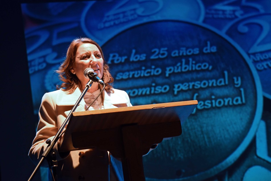 219114 | Entrega Medallas 25 años Municipal - Subsecretaría de Comunicación Social (Marcelo Beltrame)