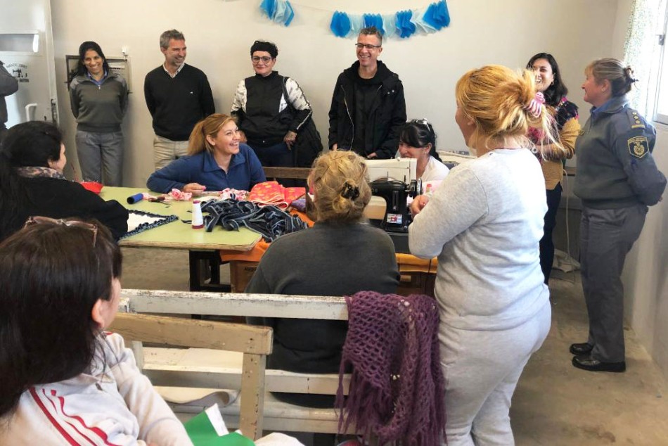 220299 | Taller de indumentaria en la cárcel de mujeres -