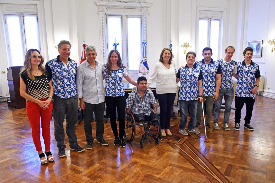 226307 | La intendenta recibió a atletas paralímpicos tras destacadas competencias internacionales - Subsecretaría de Comunicación Social (Marcelo Beltrame)