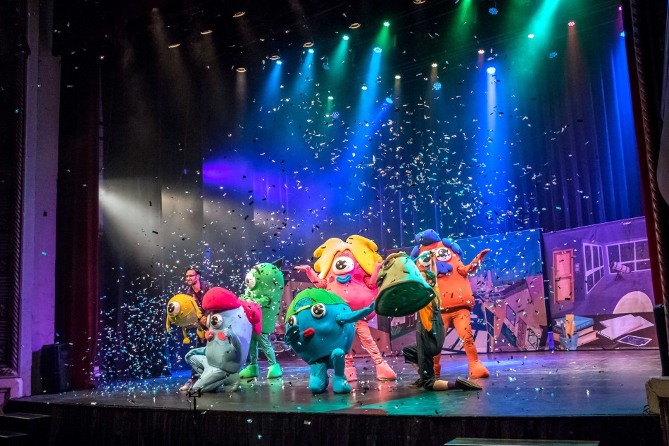 229331 | Omblis en Teatro La Comedia - Subsecretaría de Comunicación Social (Marcelo Beltrame)