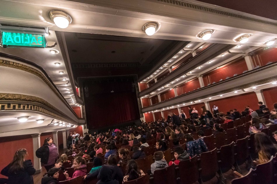 229335 | Omblis en Teatro La Comedia - Subsecretaría de Comunicación Social (Marcelo Beltrame)