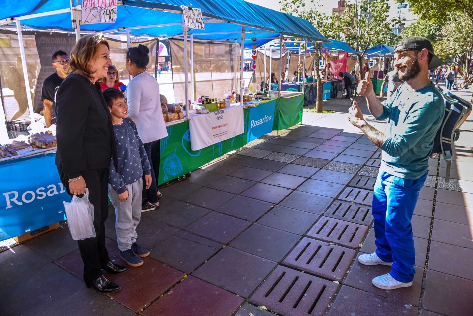 229940 | Feria Plaza Montenegro Dia de la Madre - Subsecretaría de Comunicación Social (Marcelo Beltrame)