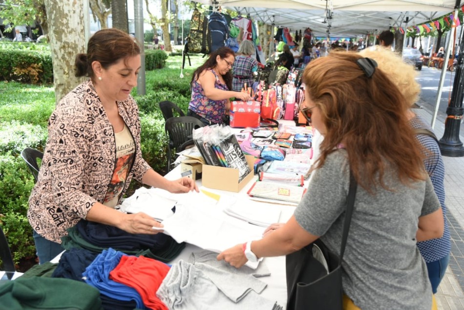 247492 | Feria Vuelta a Clases - Archivo Economía Social