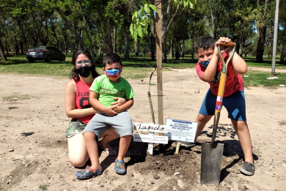288401 | Plantación de árboles en el Parque Regional Sur - Comunicación Distrito Sur - Sergio Flores