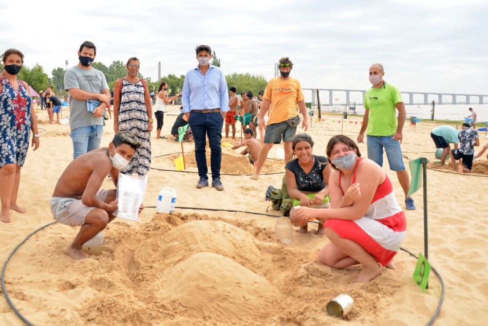 298663 | Edición 2021 del concurso Esculturas en la Arena - Crédito: Mariela Aronna - Secretaría de Deporte y Turismo