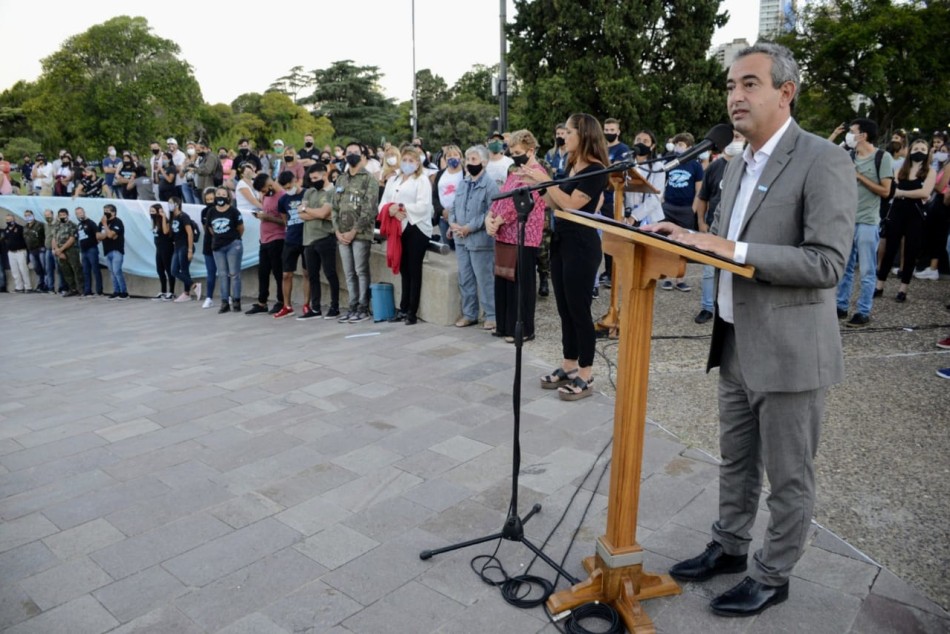 304027 | El intendente encabezó el acto por el Día del Veterano y de los Caídos en la guerra de Malvinas - Municipalidad de Rosario