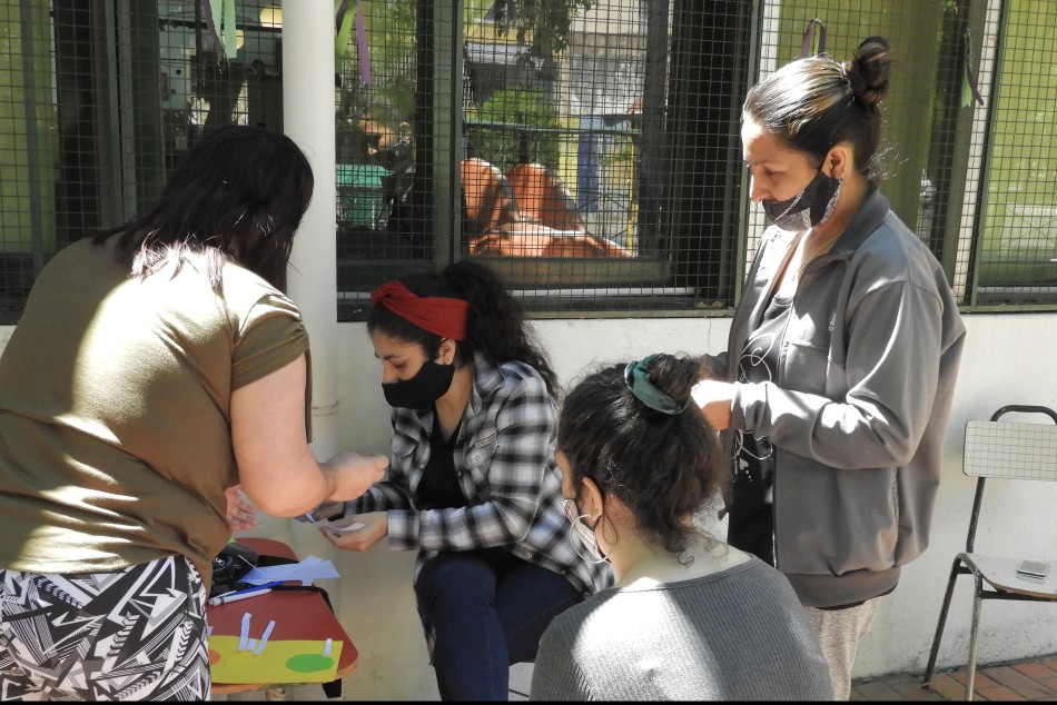 307590 | Jóvenes se capacitan en derechos humanos - Claudia Cagnone