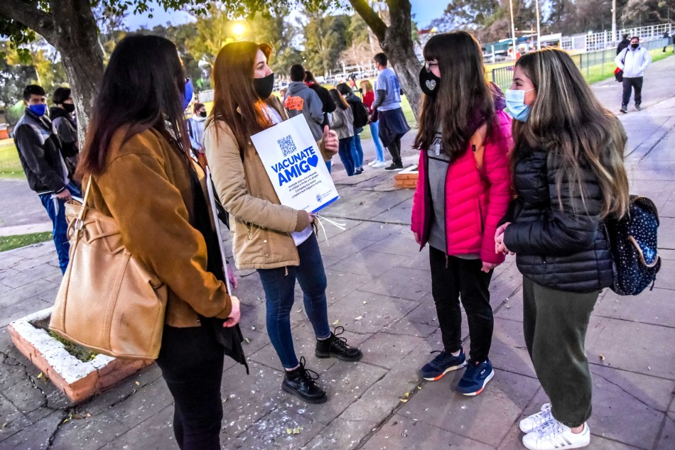 316444 | Campaña Vacunate Amigo en clubes de Rosario - Subsecretaría de Comunicación Social (Marcelo Beltrame)