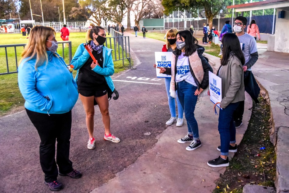 316445 | Campaña Vacunate Amigo en clubes de Rosario - Subsecretaría de Comunicación Social (Marcelo Beltrame)