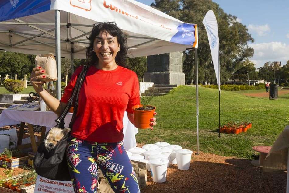 361091 | Canje de reciclables: Se recolectaron 900 kilos en el Parque Alem - Secretaría de Ambiente y Espacio Público (Juan Pablo Allegue)
