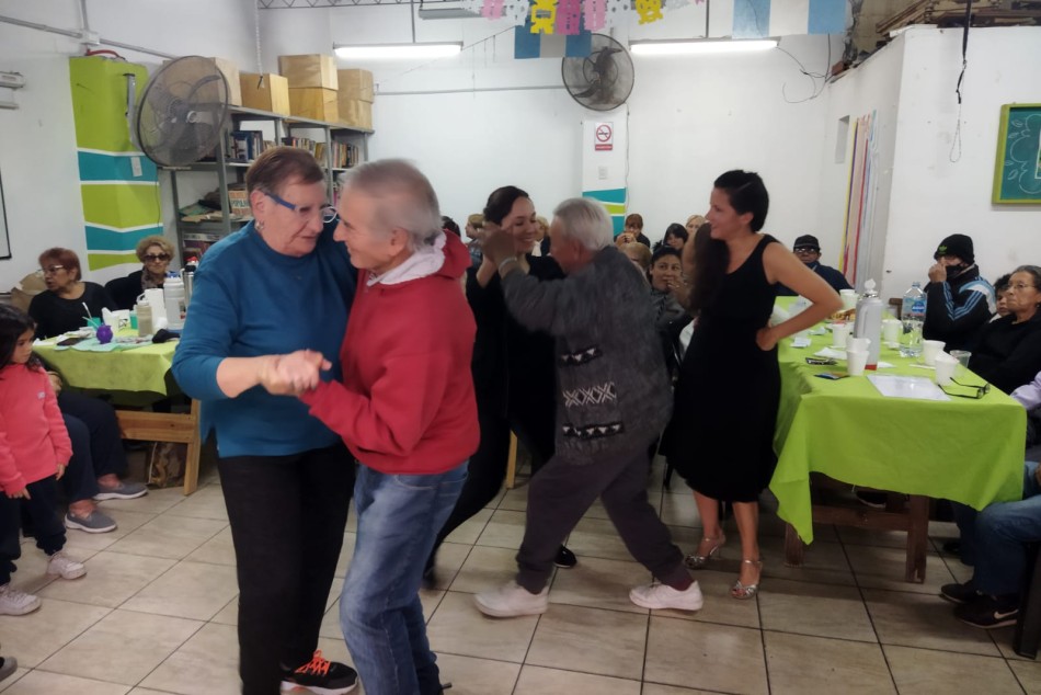 367101 | Día del Buen Trato al Adulto y Adulta Mayor - Esteban Pierce