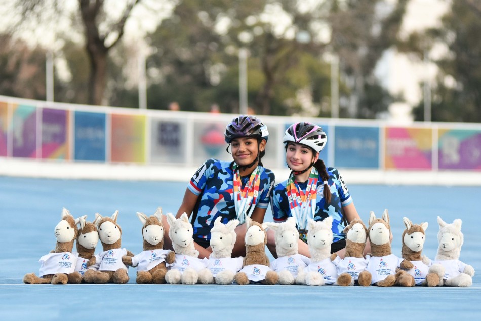 370450 | Cande y Sol representan al Club Ex Combatientes de Malvinas - Guillermo Buelga - Secretaría de Deporte y Turismo