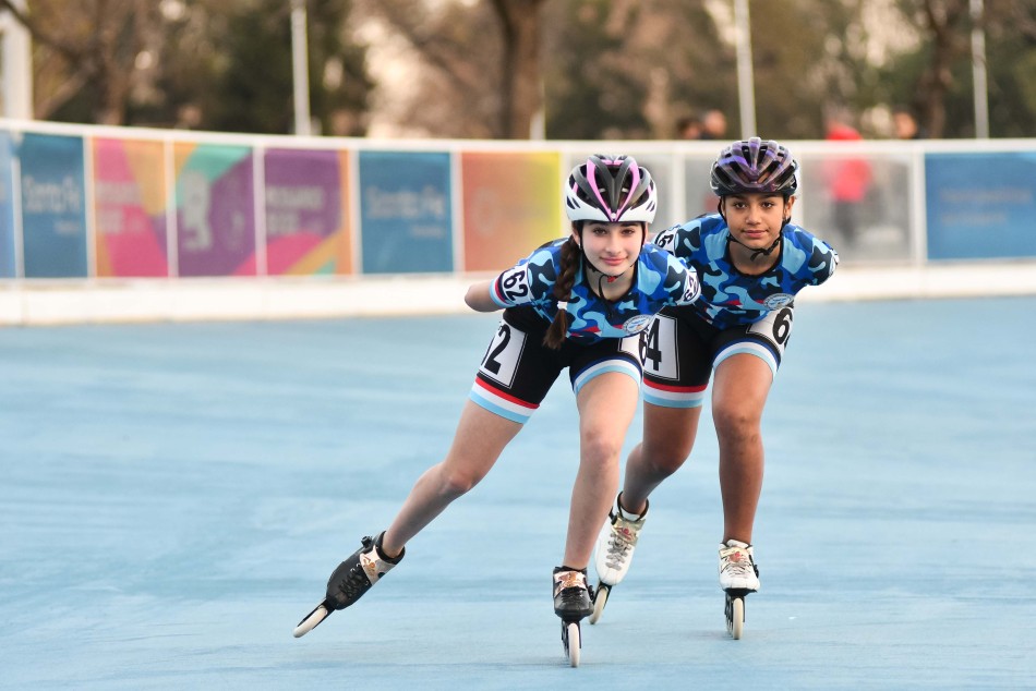 370454 | Cande y Sol representan al Club Ex Combatientes de Malvinas - Guillermo Buelga - Secretaría de Deporte y Turismo