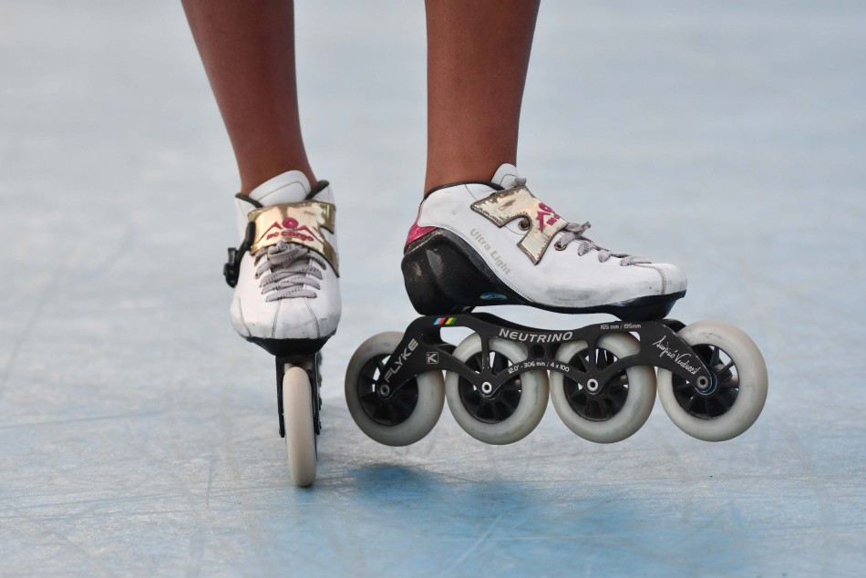 370456 | Cande y Sol representan al Club Ex Combatientes de Malvinas - Guillermo Buelga - Secretaría de Deporte y Turismo