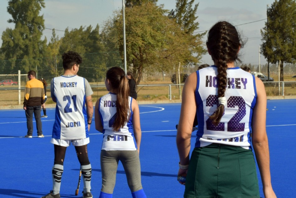 372102 | El proyecto «Movete Jugando Hockey» incluye a más de 1.500 niños y niñas - Mariela Aronna - Secretaría de Deporte y Turismo