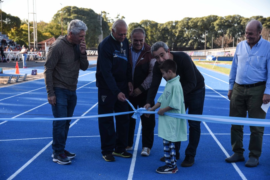 374380 | Reinaguración de la pista de atletismo del Estadio Municipal - Subsecretaría de Comunicación Social (Jonatan Bustos)