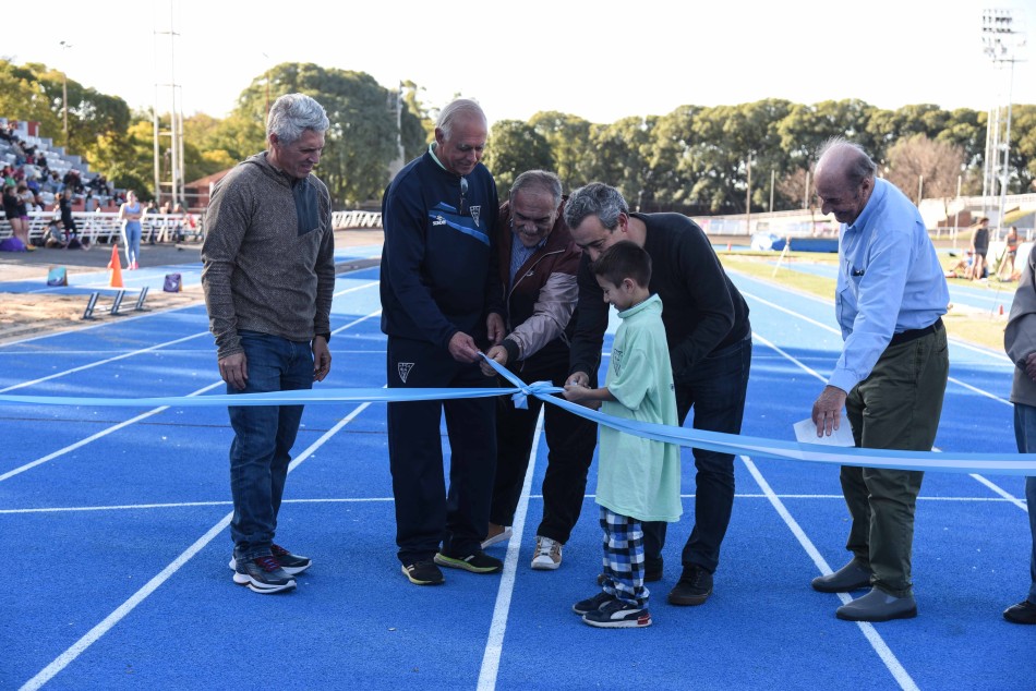 374381 | Reinaguración de la pista de atletismo del Estadio Municipal - Subsecretaría de Comunicación Social (Jonatan Bustos)