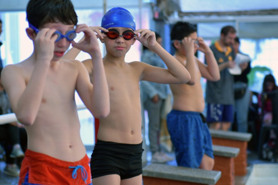 378349 | Chicas y chicos nadaron sobre una distancia de 25 metros y se llevaron un diploma de reconocimiento - Mariela Aronna - Secretaría de Deporte y Turismo