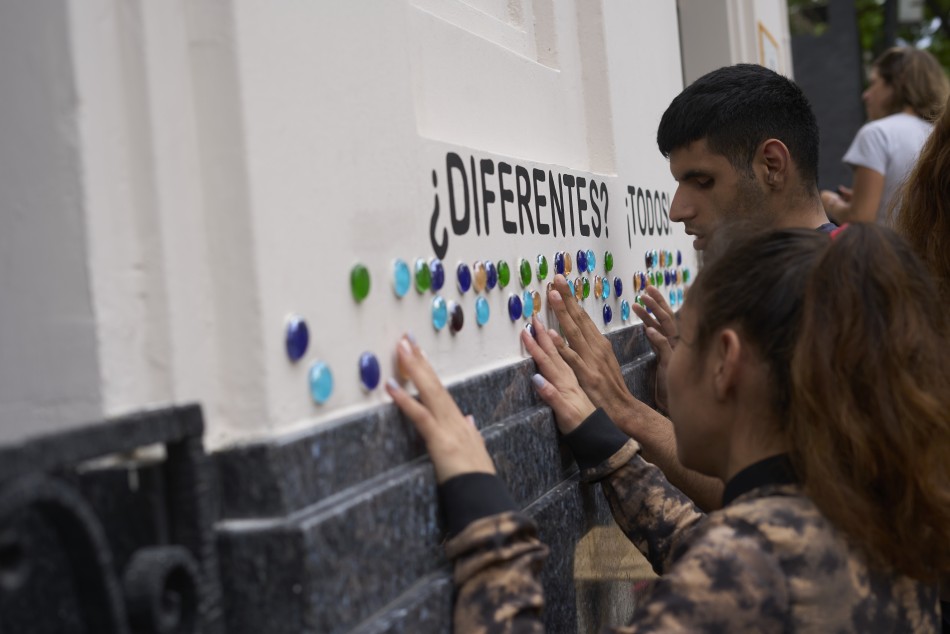 388335 | Mural braille - Subsecretaría de Comunicación Social (Daniel Cuart)