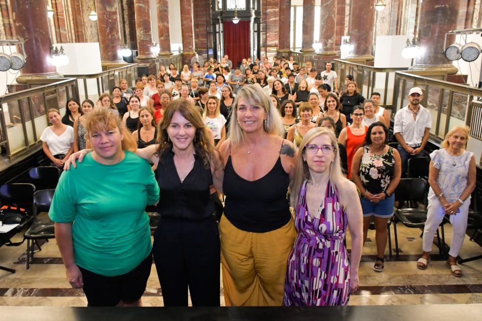 410068 | #MarzoDeMujeres: El municipio lanzó la Escuela Municipal de Género - Flor Carreras