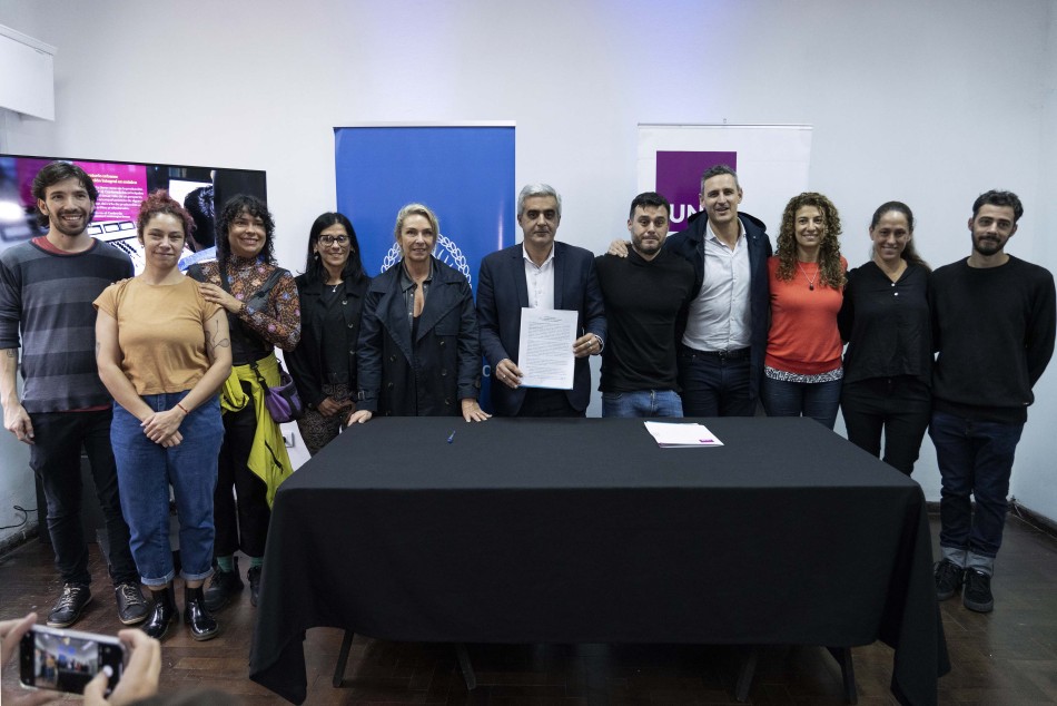 484980 | Certificación en Oficios UNR-CEC   - Silvina La Calamita