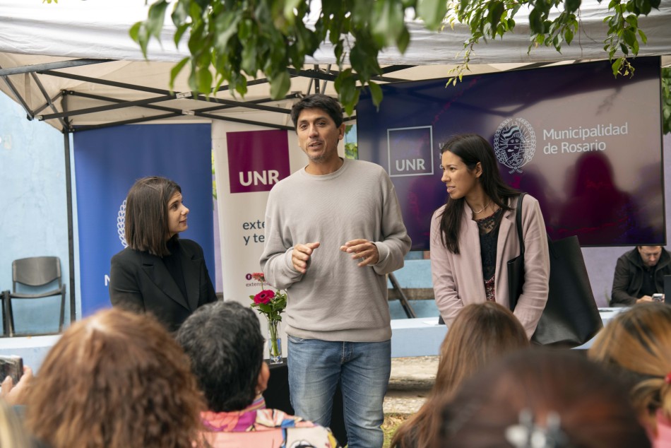 486640 | Firma de convenio con la Escuela de Oficios de la UNR - Subsecretaría de Comunicación Social (Silvio Moriconi)