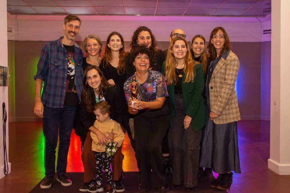487488 | Premio Juana Manso para Fue en la Calle: Legal, Seguro y Gratuito. - Paula Martínez
