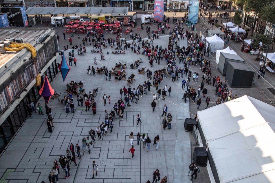 488343 | Vuelve la Feria del Libro de Rosario con homenaje especial al Negro Fontanarrosa - Municipalidad de Rosario (archivo)
