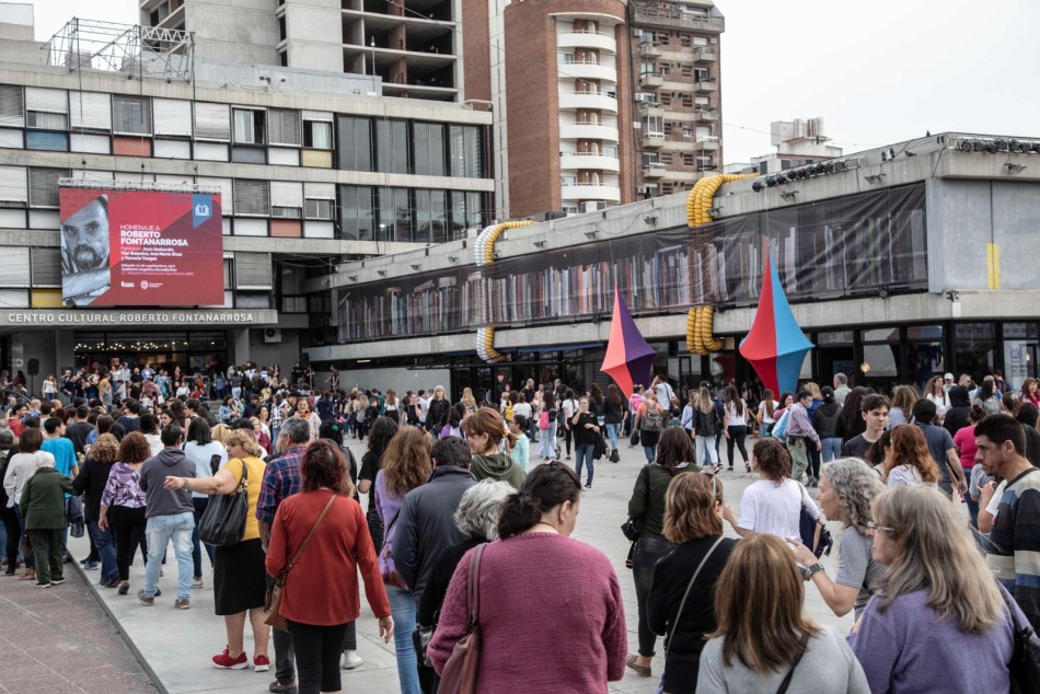 488345 | Vuelve la Feria del Libro de Rosario con homenaje especial al Negro Fontanarrosa - Municipalidad de Rosario (archivo)
