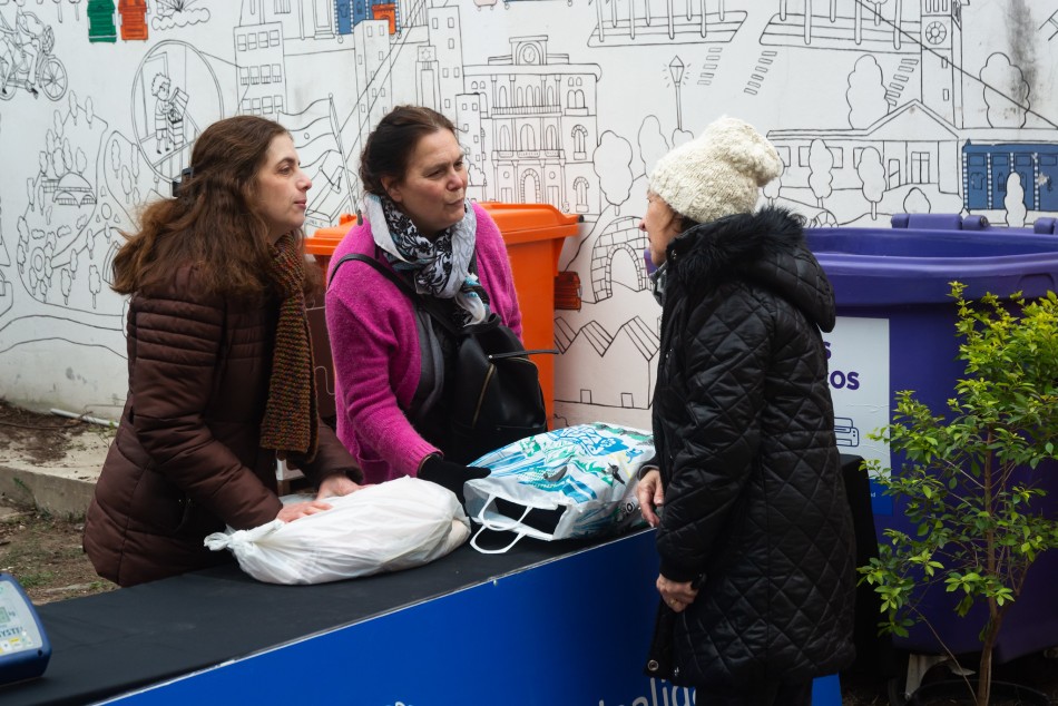 503968 | Se recolectaron más de 7 toneladas de ropa en desuso - Secretaría de Ambiente y Espacio Público (Juan Pablo Allegue)