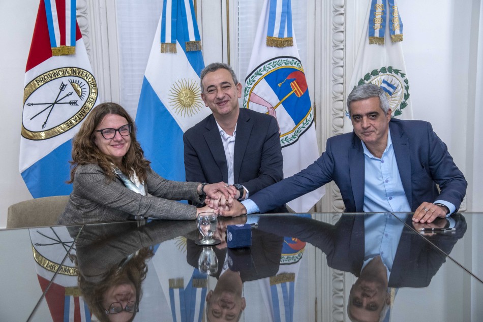 518810 | Firma de Convenio de Cooperación con OIM - Subsecretaría de Comunicación Social (Silvio Moriconi)